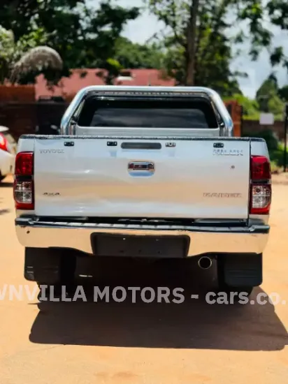 Picture of Toyota Hilux 2012
