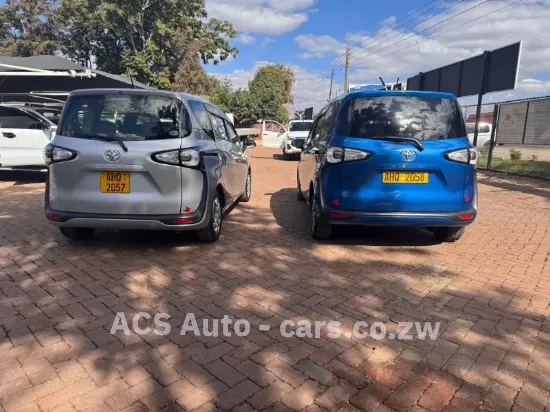 Picture of Toyota Sienta 2017