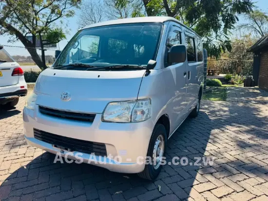 Picture of Toyota Townace 2017