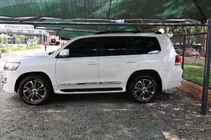 Picture of Toyota Land Cruiser 2020