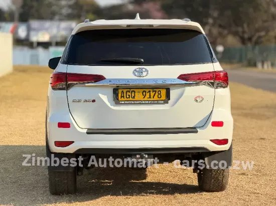 Picture of Toyota Fortuner 2019