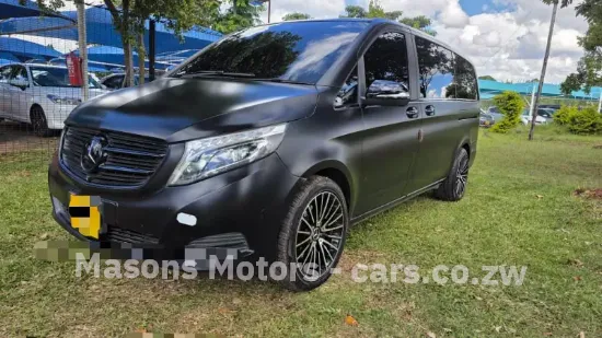 Picture of Mercedes Benz V-Class 2015