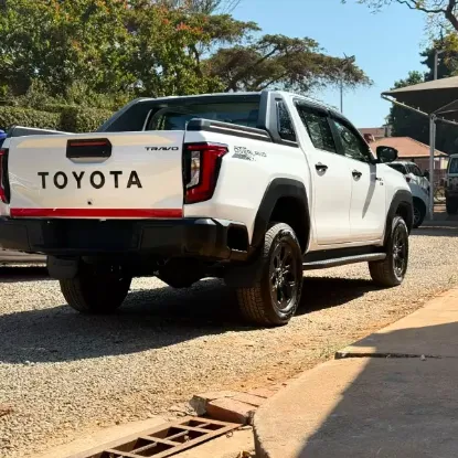 Picture of Toyota Hilux 2026