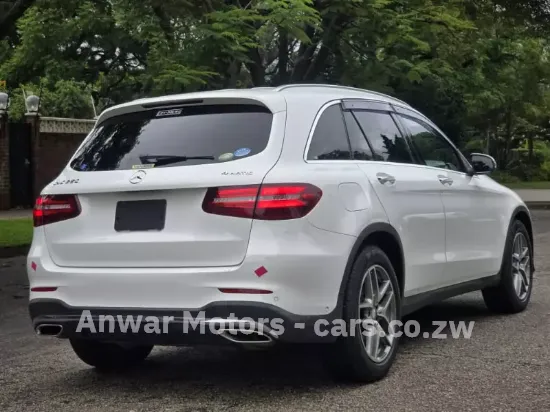 Picture of Mercedes Benz GLC 2017