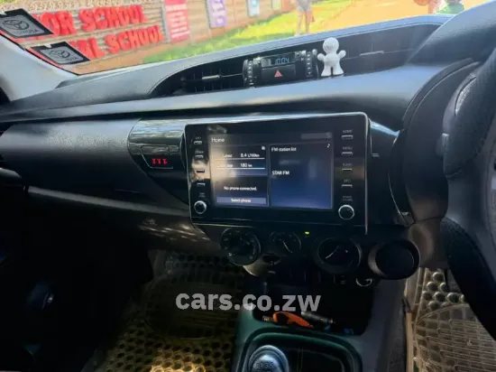 Picture of Toyota Hilux 2021