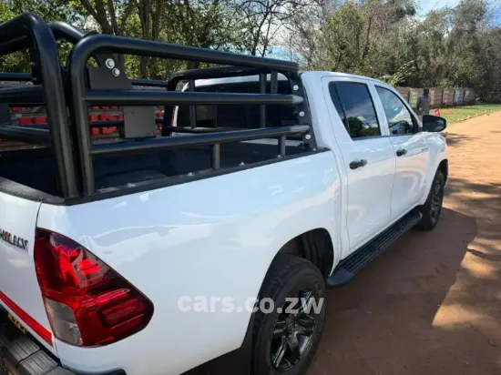 Picture of Toyota Hilux 2021