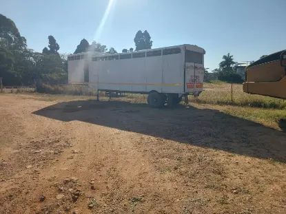 Picture of Horse Trailer Takes 8 Horses
