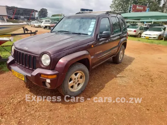 Picture of Jeep Cherokee 2004