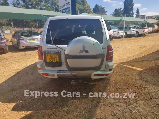 Picture of Mitsubishi Pajero 2001