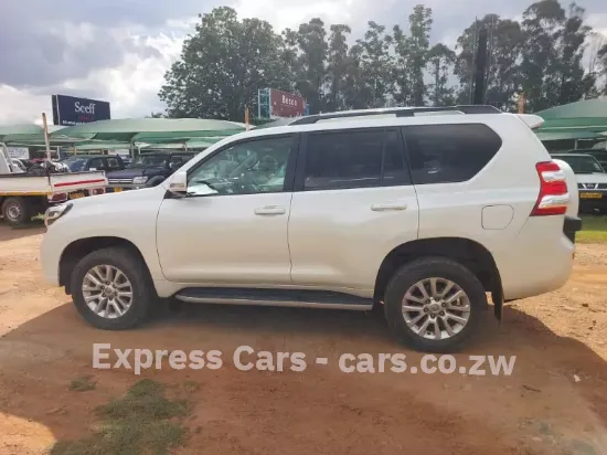 Picture of Toyota Land Cruiser 2016