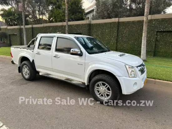 Picture of Isuzu KB300. 2012