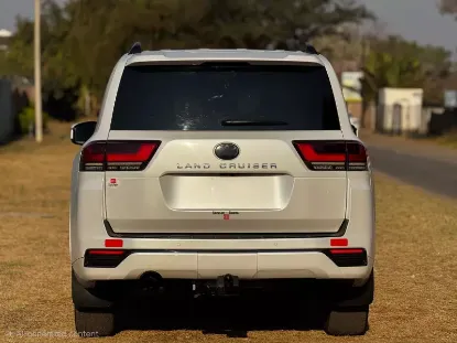 Picture of Toyota Land Cruiser 2023