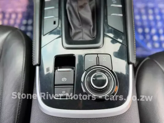 Picture of Isuzu Mu-X 2023
