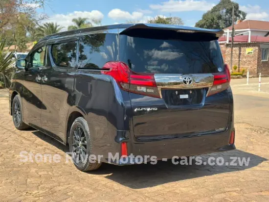 Picture of Toyota Alphard 2017