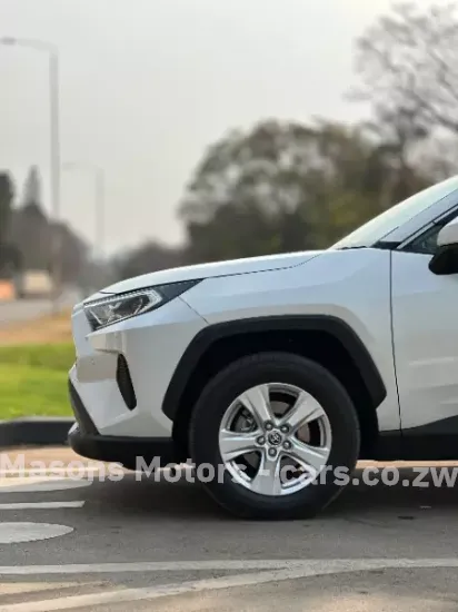 Picture of Toyota Rav4 2021