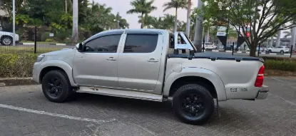 Picture of Toyota Hilux 2013