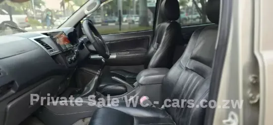 Picture of Toyota Hilux 2013