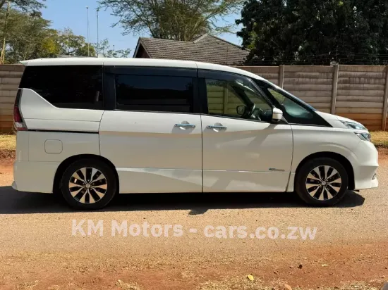 Picture of Nissan Serena 2017