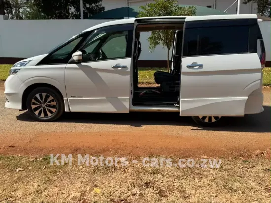Picture of Nissan Serena 2017