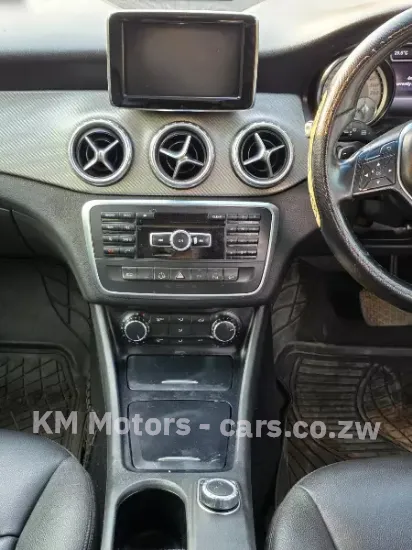Picture of Mercedes Benz GLA 2016