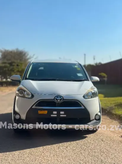 Picture of Toyota Sienta 2017