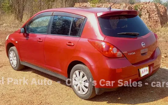 Picture of Nissan Tiida 2005