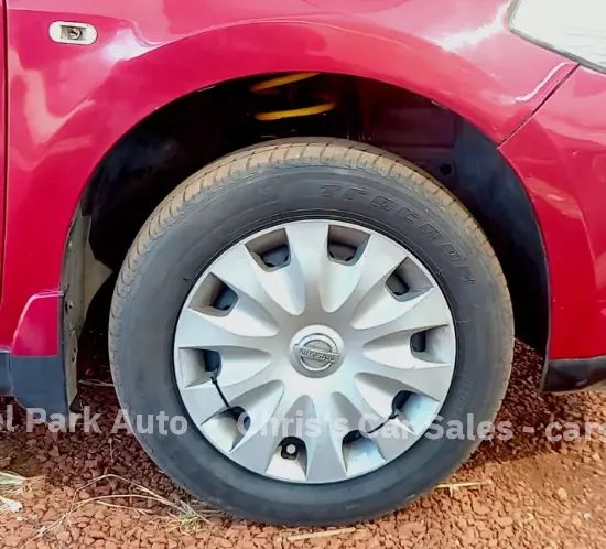 Picture of Nissan Tiida 2005