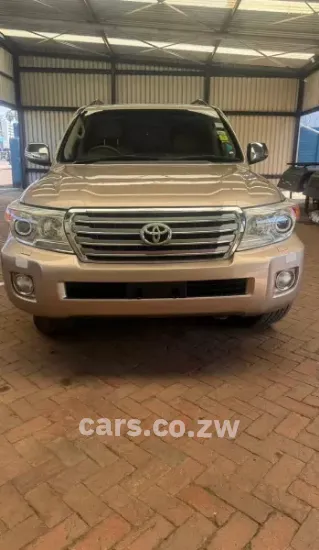 Picture of Toyota Land Cruiser 2014