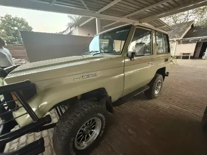 Picture of Toyota Land Cruiser 1980
