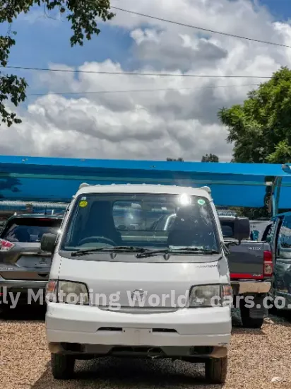 Picture of Mazda Bongo 2016