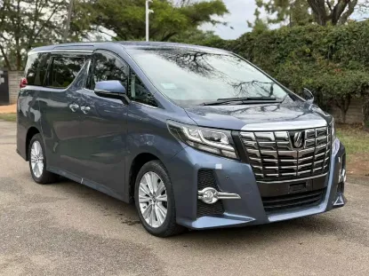 Picture of Toyota Alphard 2016