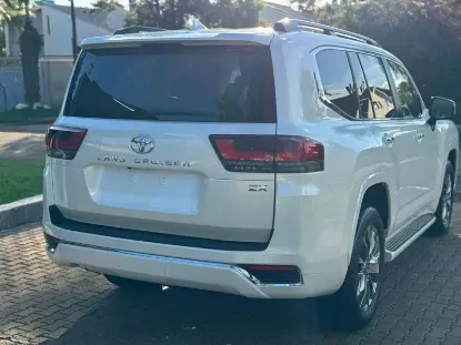 Picture of Toyota Land Cruiser 2023