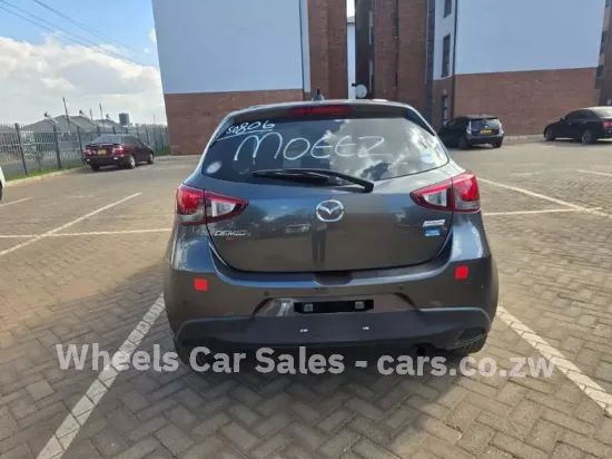 Picture of Mazda Demio 2017