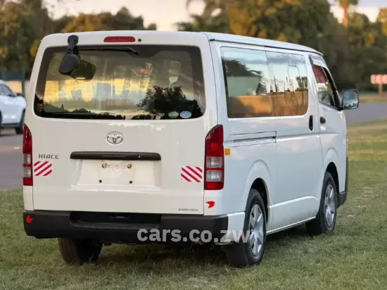 Picture of Toyota Quantum 2020
