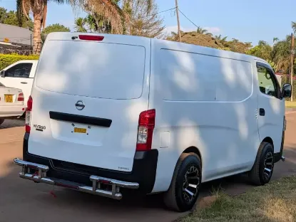 Picture of Nissan NV350 2019