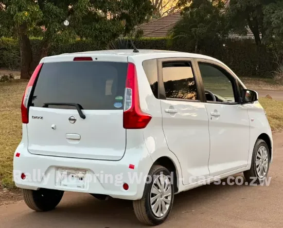 Picture of Nissan 2017