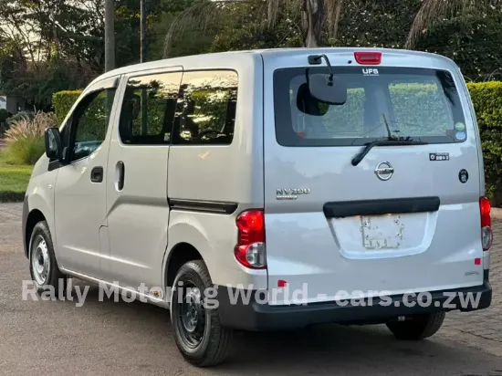 Picture of Nissan NV200 2016