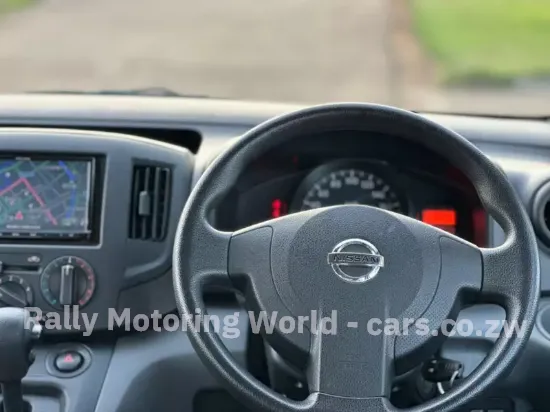 Picture of Nissan NV200 2016
