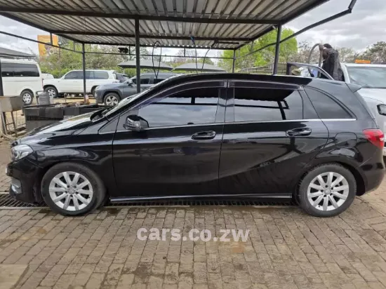 Picture of Mercedes Benz B-Class 2015