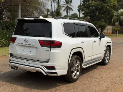Picture of Toyota Land Cruiser 2025