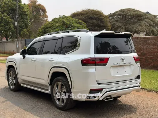 Picture of Toyota Land Cruiser 2025