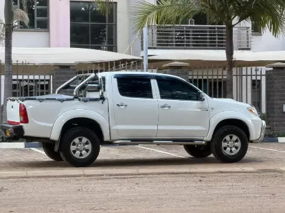 Picture of Toyota Hilux D4D for Hire!! From