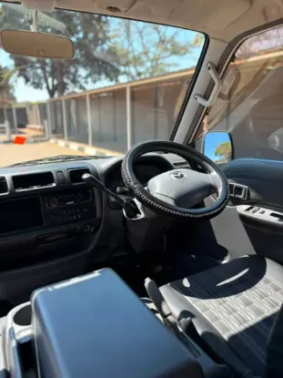 Picture of Mazda Bongo 2016