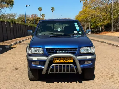 Picture of Isuzu KB300 2002