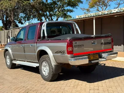 Picture of Mazda B2500 2005