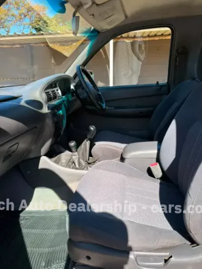 Picture of Mazda B2500 2005