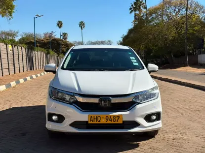Picture of Honda Grace 2017
