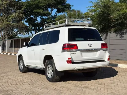 Picture of Toyota Land Cruiser 2016