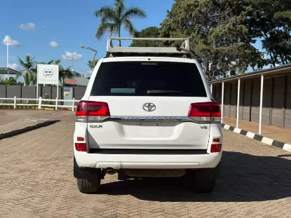 Picture of Toyota Land Cruiser 2016