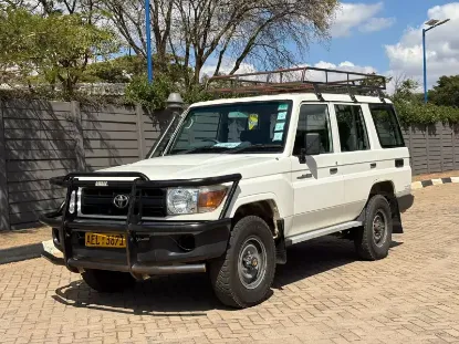 Picture of Toyota Land Cruiser 2017